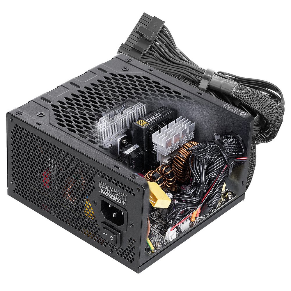 منبع تغذیه گرین مدل GP700A-GED V3.1